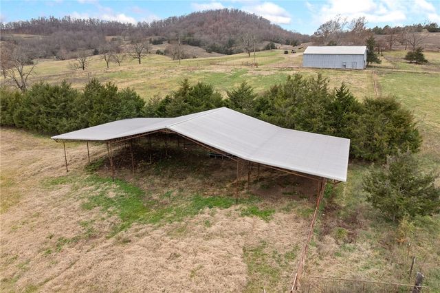 654 County Road 637, Berryville, AR 72616