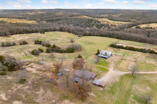 654 County Road 637, Berryville, AR 72616