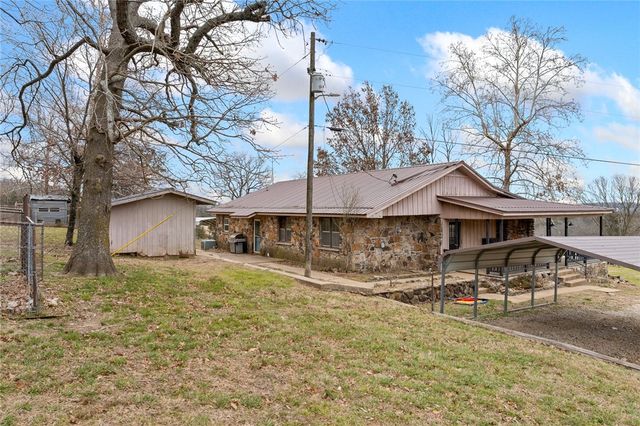 654 County Road 637, Berryville, AR 72616
