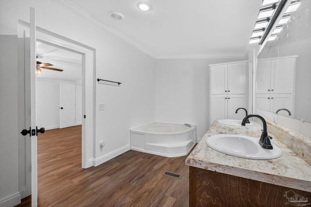 5891 Oglesby Rd, Milton, FL 32570