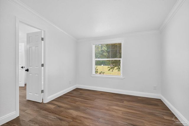 5891 Oglesby Rd, Milton, FL 32570