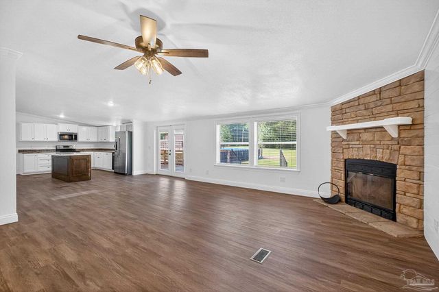 5891 Oglesby Rd, Milton, FL 32570