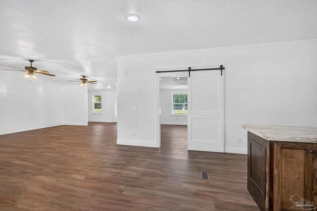 5891 Oglesby Rd, Milton, FL 32570