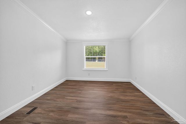 5891 Oglesby Rd, Milton, FL 32570