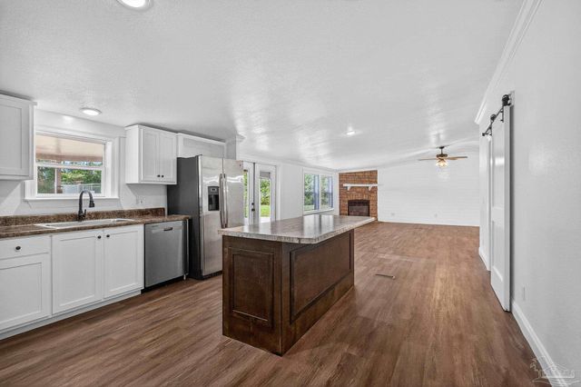 5891 Oglesby Rd, Milton, FL 32570