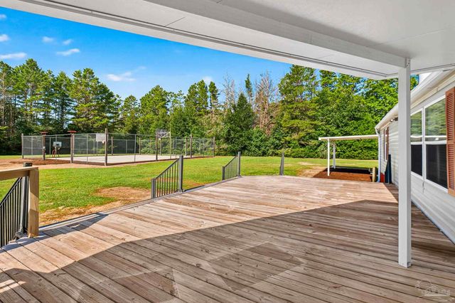5891 Oglesby Rd, Milton, FL 32570