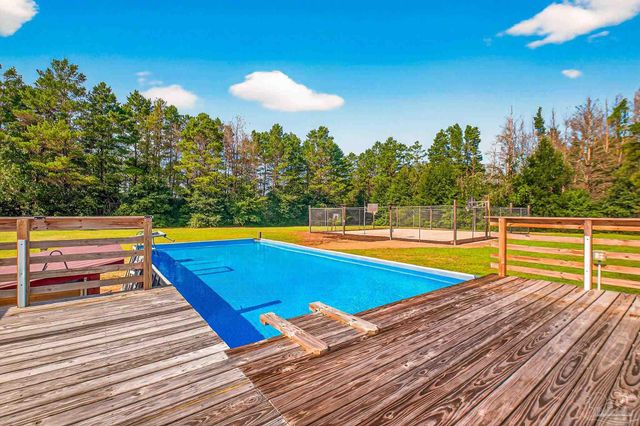 5891 Oglesby Rd, Milton, FL 32570