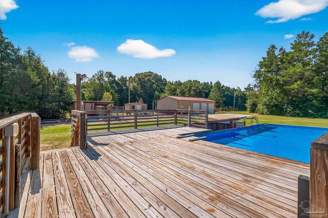 5891 Oglesby Rd, Milton, FL 32570