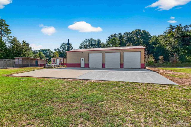 5891 Oglesby Rd, Milton, FL 32570