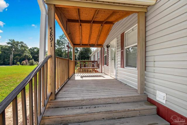 5891 Oglesby Rd, Milton, FL 32570