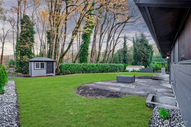 14860 154th Place SE, Renton, WA 98058