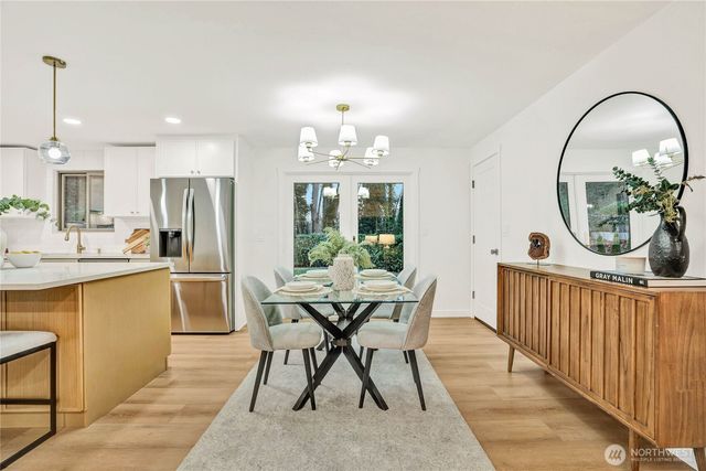 14860 154th Place SE, Renton, WA 98058