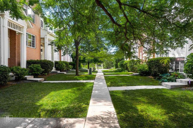758 Hanbury Drive, Des Plaines, IL 60016