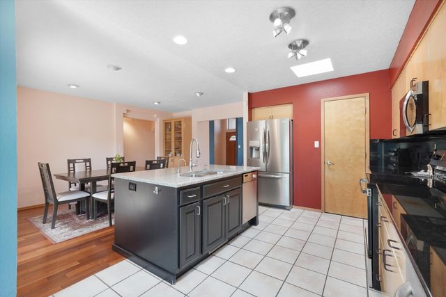 2321 Calle De Gabriel NE, Albuquerque, NM 87122