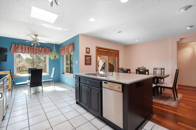 2321 Calle De Gabriel NE, Albuquerque, NM 87122