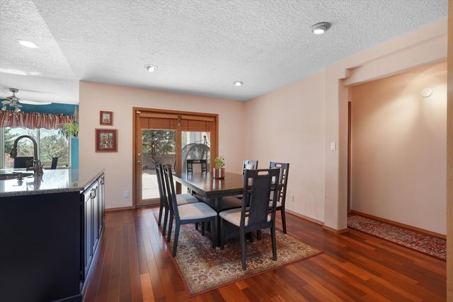 2321 Calle De Gabriel NE, Albuquerque, NM 87122