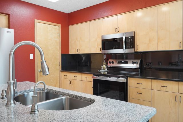 2321 Calle De Gabriel NE, Albuquerque, NM 87122