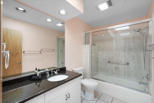 2321 Calle De Gabriel NE, Albuquerque, NM 87122