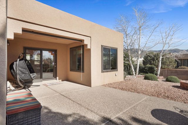 2321 Calle De Gabriel NE, Albuquerque, NM 87122