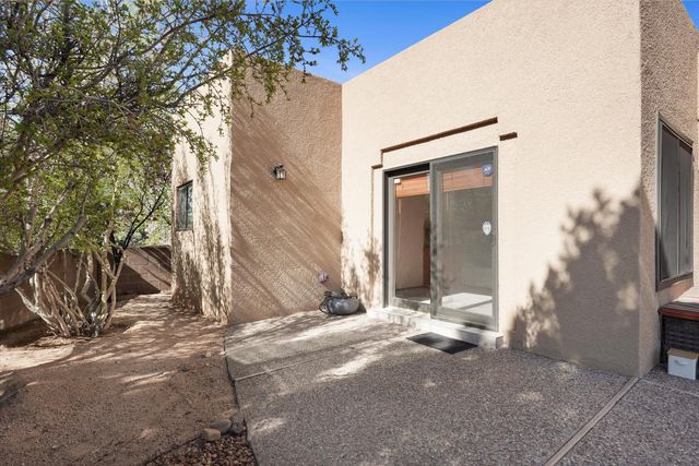 2321 Calle De Gabriel NE, Albuquerque, NM 87122