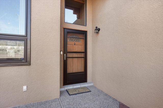 2321 Calle De Gabriel NE, Albuquerque, NM 87122