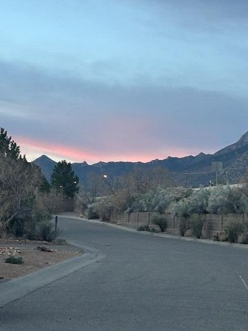 2321 Calle De Gabriel NE, Albuquerque, NM 87122