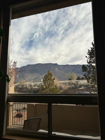 2321 Calle De Gabriel NE, Albuquerque, NM 87122