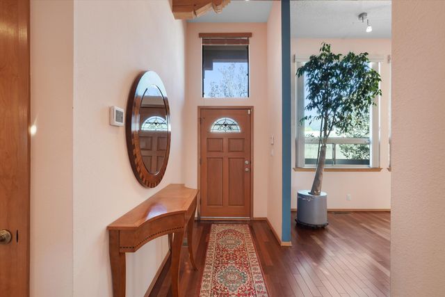 2321 Calle De Gabriel NE, Albuquerque, NM 87122