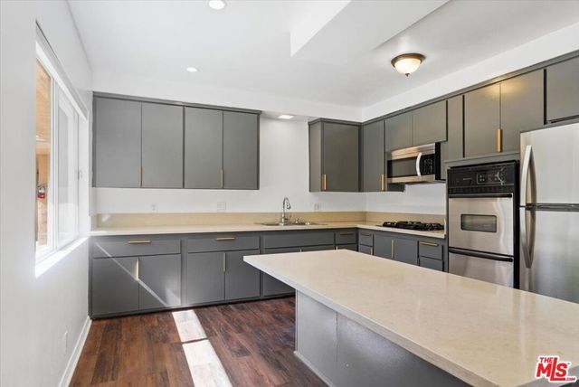 410 N Market Street 3, Inglewood, CA 90302