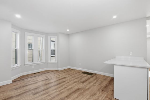9 Cross St, Somerville, MA 02145