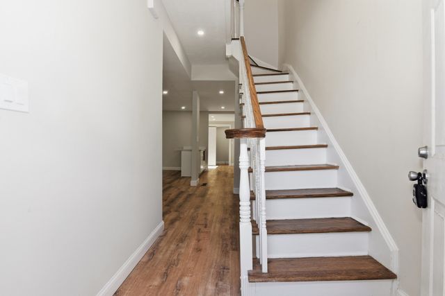 9 Cross St, Somerville, MA 02145