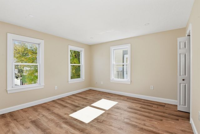 9 Cross St, Somerville, MA 02145