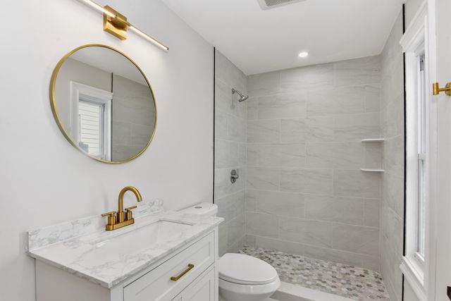 9 Cross St, Somerville, MA 02145