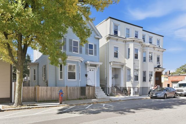 9 Cross St, Somerville, MA 02145