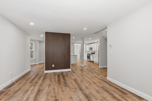 9 Cross St, Somerville, MA 02145