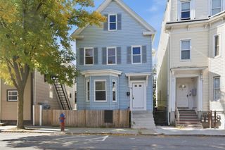 9 Cross St, Somerville, MA 02145