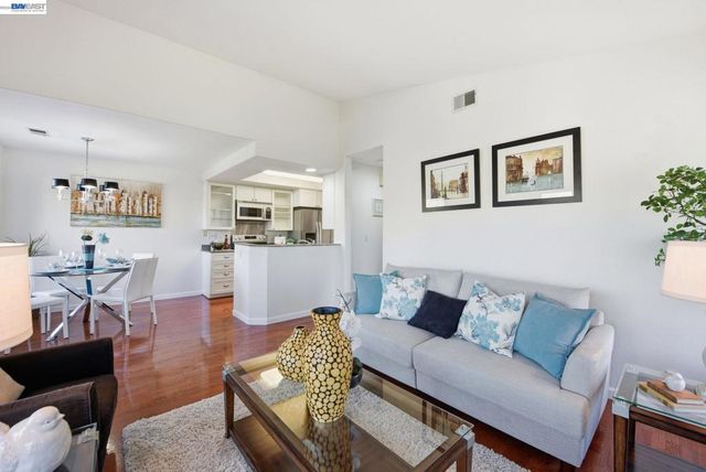 38908 Cherry Glen Cmn, Fremont, CA 94536