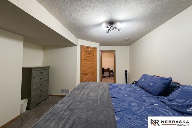 10403 S 26th Street, Bellevue, NE 68123