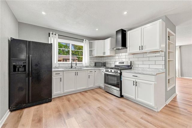 3157 Cleveland Avenue, Kansas City, KS 66104