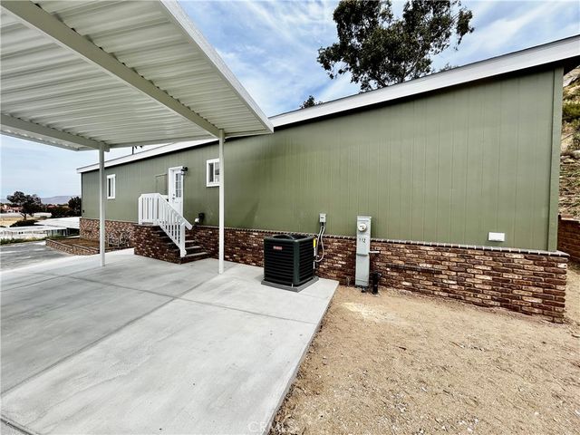 1536 S state Street 112, Hemet, CA 92543