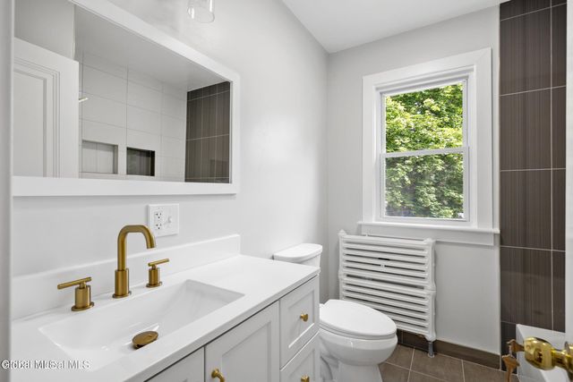979 Washington Avenue, Albany, NY 12206