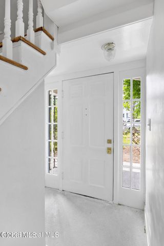 979 Washington Avenue, Albany, NY 12206