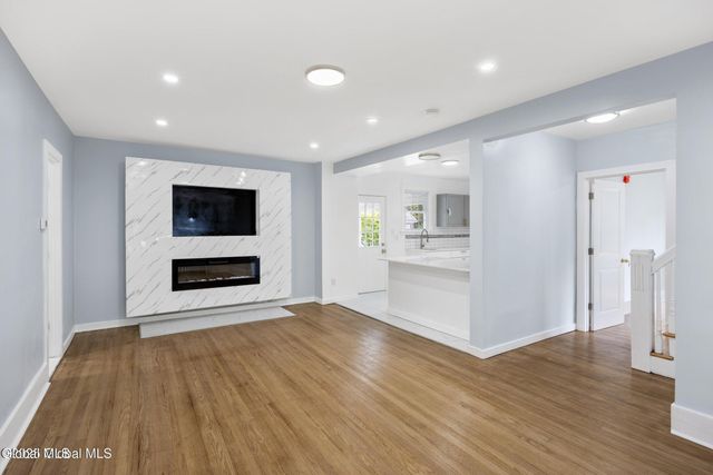 979 Washington Avenue, Albany, NY 12206