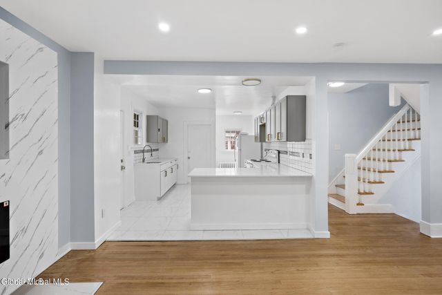 979 Washington Avenue, Albany, NY 12206