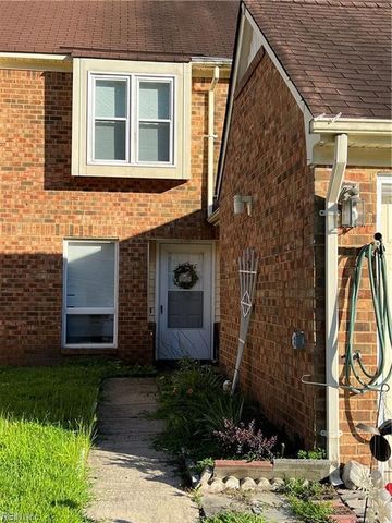 4025 Oak Moss CT, Chesapeake, VA 23321