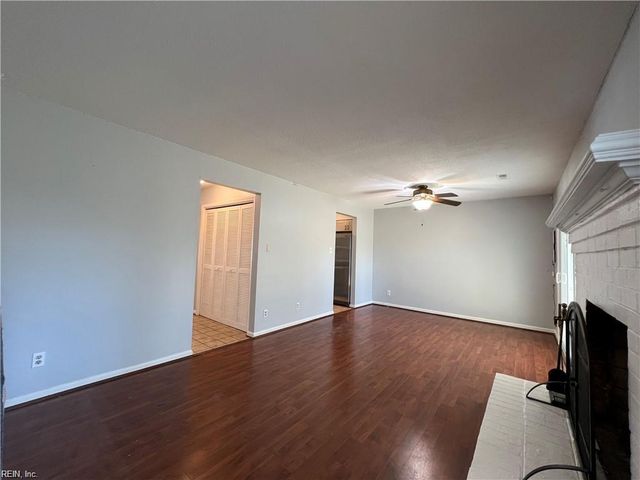 4025 Oak Moss CT, Chesapeake, VA 23321