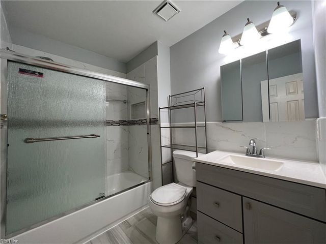 4025 Oak Moss CT, Chesapeake, VA 23321