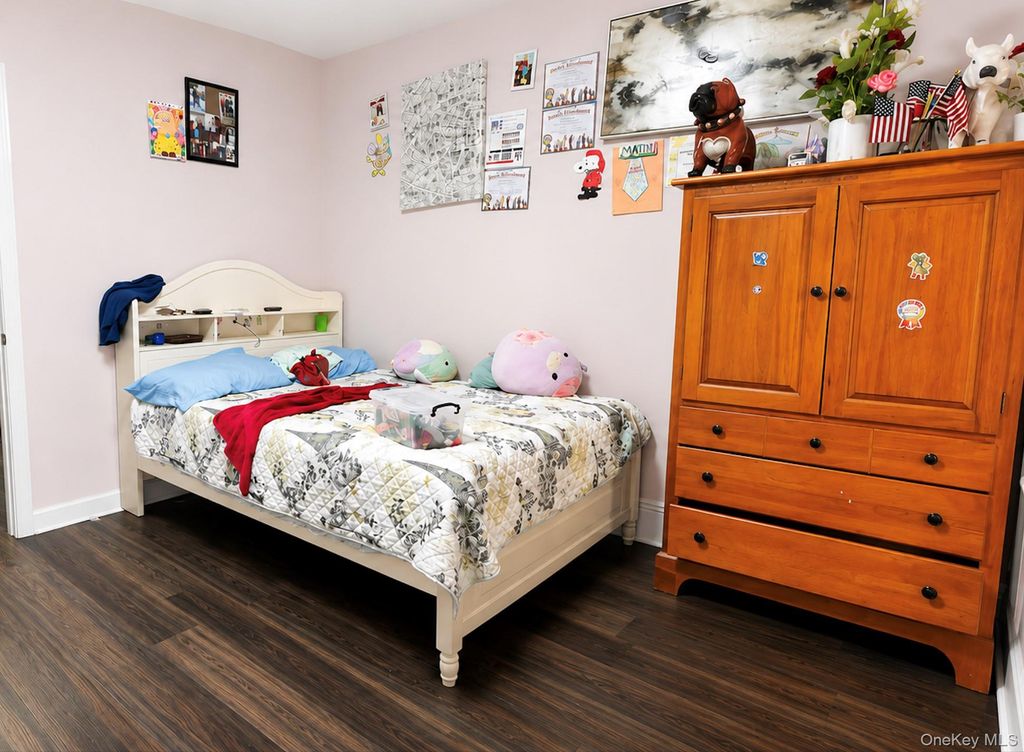 121-53 6TH Av, Flushing, NY 11356 — photo 5