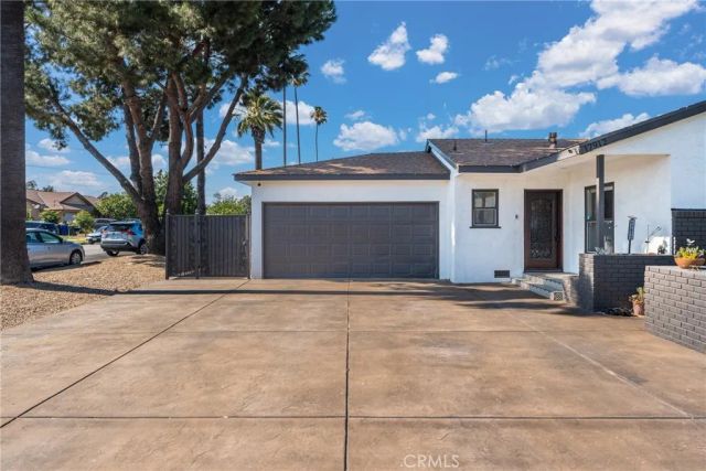 17912 Merrill, Fontana, CA 92335
