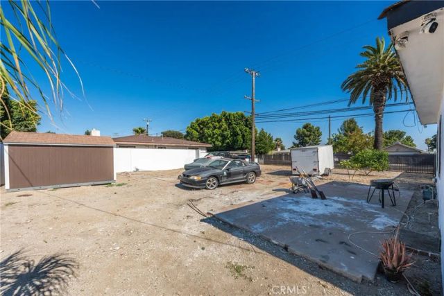 17912 Merrill, Fontana, CA 92335